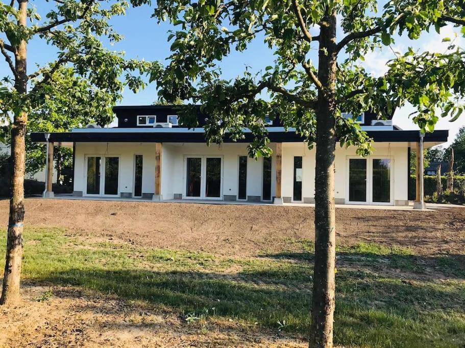 Stijlvol Huisje Met Veranda! Tuynloodz A Beers  Eksteriør bilde